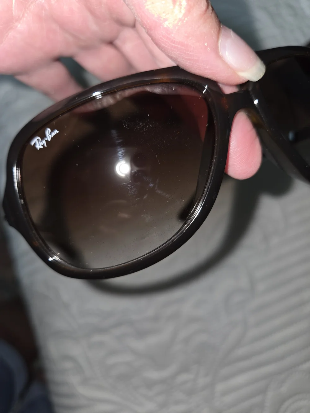 Ray-Ban Brown Gradient Aviator Sunglasses with Brown Case